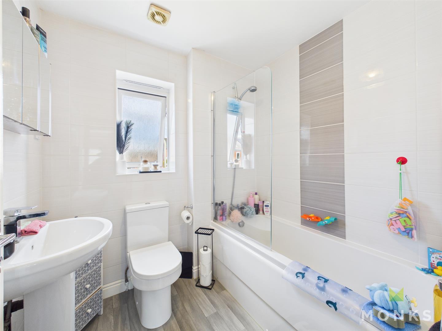 32 Cae Melin Avenue, Oswestry, SY11 2US For Sale